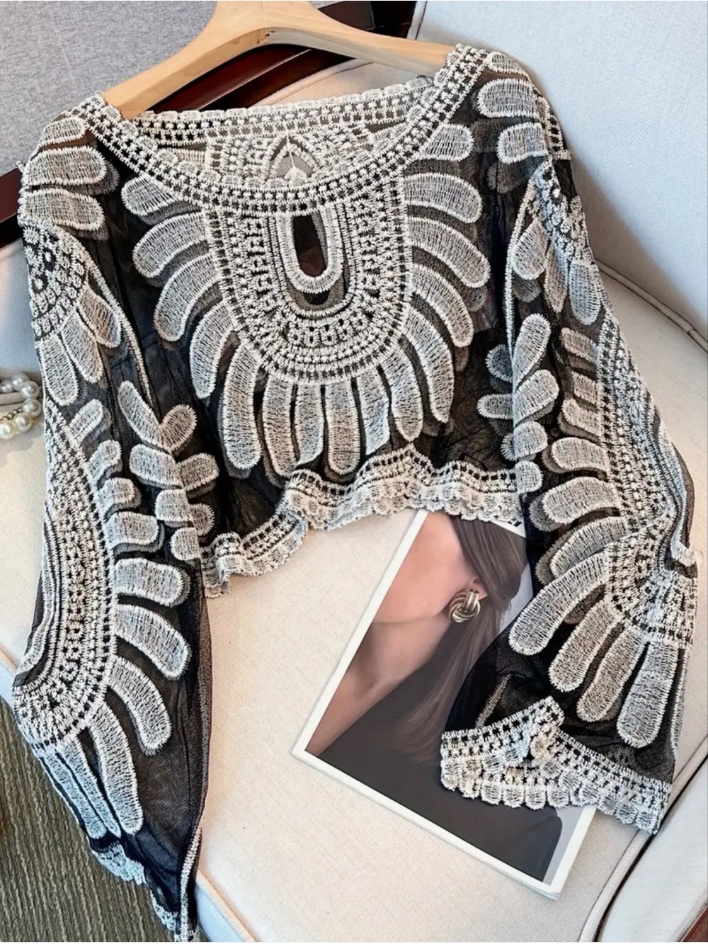 Bohemian Sunflower Crochet Lace Sheer Mesh Crop Top - Black & Natural Cream Sz M - Picture 4 of 11